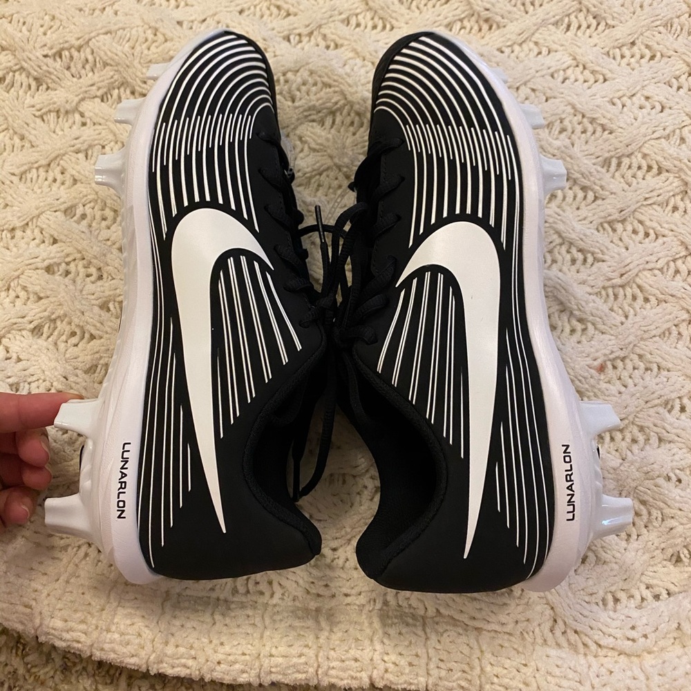 Nike Hyperdiamond Softball Cleats sz 9.5